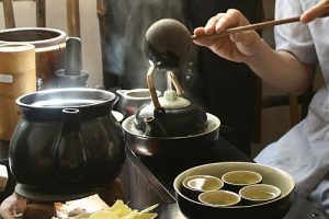 Thú thưởng trà xưa và nay của người Việt